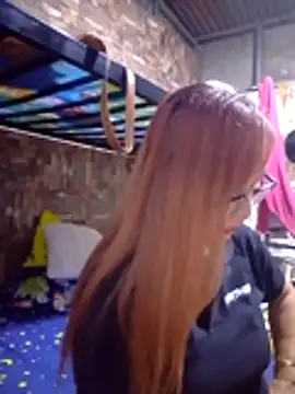 SexyHottMom online show from April 3, 11:08 am