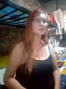 SexyHottMom online show from April 16, 9:39 pm