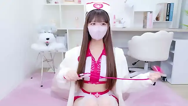 Reina Fcup online show from November 29, 10:18 am