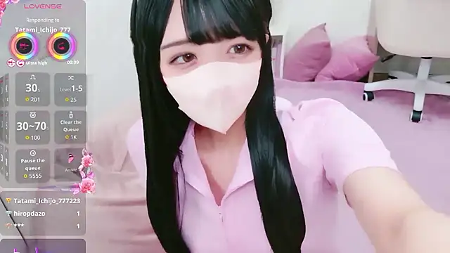 Reina Fcup online show from April 19, 12:15 pm