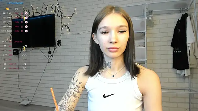 Snapshot of AsyaMiller chatting on October 18, 8:53 pm AsyaMiller online show from October 18, 8:53 pm