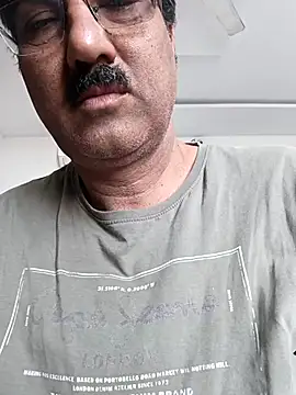 moonflower25 online show from December 21, 4:08 am