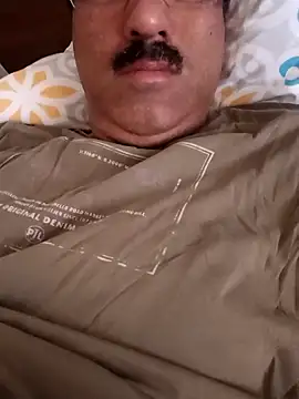 moonflower25 online show from April 23, 1:40 am