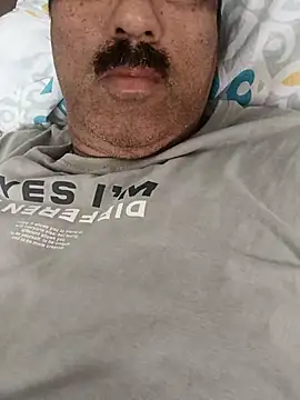 moonflower25 online show from April 26, 12:36 pm