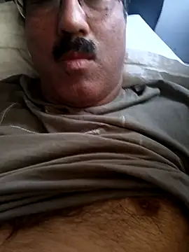 moonflower25 online show from April 27, 1:03 am