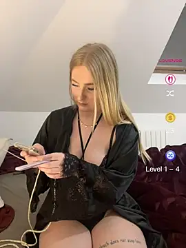 Lyn- online show from April 24, 3:14 pm