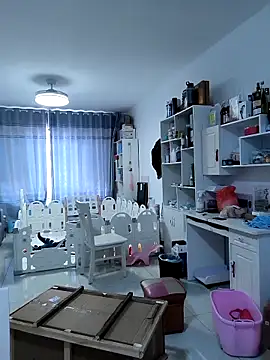 huanhuanaaaaa online show from April 13, 1:00 am