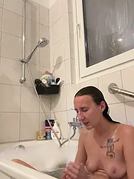 Snapshot of Emilia_Mausi chatting on September 20, 6:53 pm Emilia Mausi online show from September 20, 6:53 pm