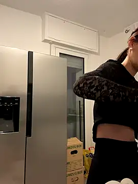 Emilia Mausi online show from November 5, 8:09 pm