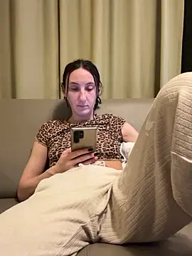 Emilia Mausi online show from February 11, 8:25 pm