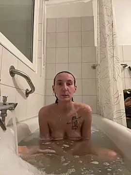 Emilia Mausi online show from April 24, 7:27 pm