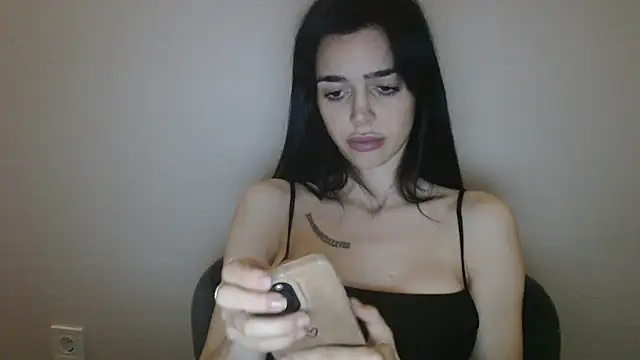 gglingeriee online show from April 13, 9:20 pm