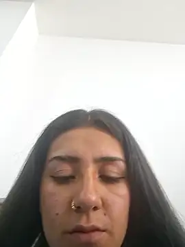 CAROLINE  07 online show from January 9, 1:25 pm