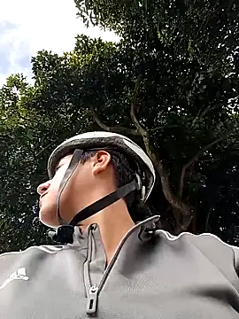 CAROLINE  07 online show from April 20, 1:25 pm