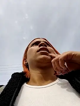 Zoe73  online show from December 3, 7:23 pm