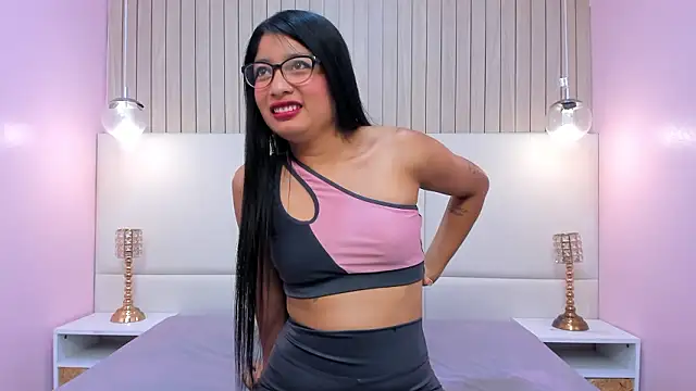 MelanyWayne  online show from March 25, 6:58 pm