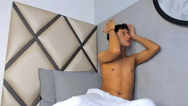  Leohot  online show from October 5, 3:27 am