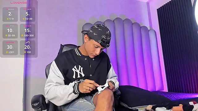  Leohot  online show from October 23, 3:50 am