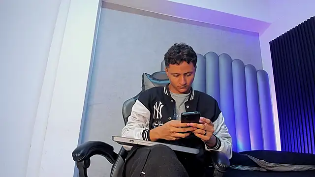  Leohot  online show from November 5, 3:28 am