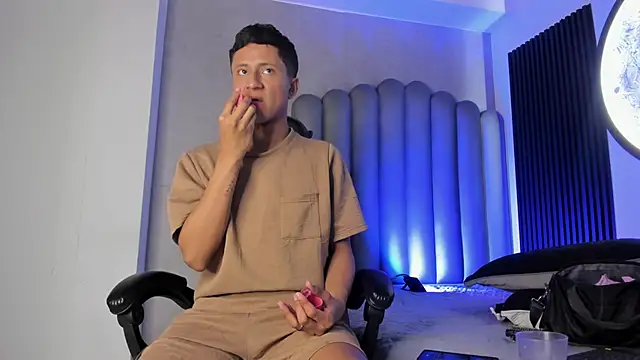  Leohot  online show from November 8, 3:50 am