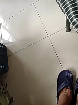 Snapshot of monty935 chatting on September 15, 6:24 am monty935 online show from September 15, 6:24 am