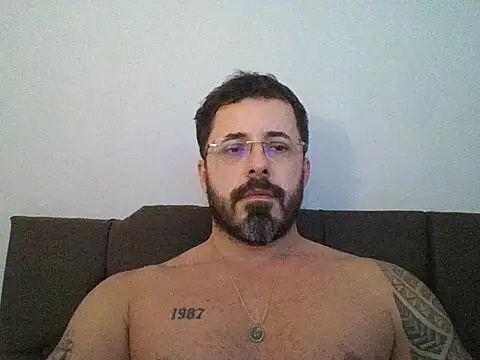 Snapshot of Alers87 chatting on April 10, 6:45 pm Alers87 online show from April 10, 6:45 pm