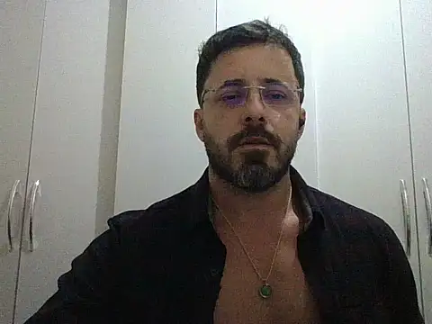 Snapshot of Alers87 chatting on May 19, 5:25 am Alers87 online show from May 19, 5:25 am