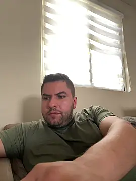 Snapshot of raulgzz4 chatting on May 12, 6:38 pm raulgzz4 online show from May 12, 6:38 pm