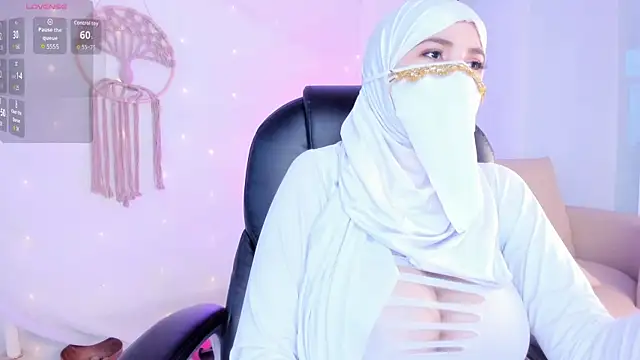 Snapshot of salma_isawwii chatting on October 23, 1:54 pm salma isawwii online show from October 23, 1:54 pm