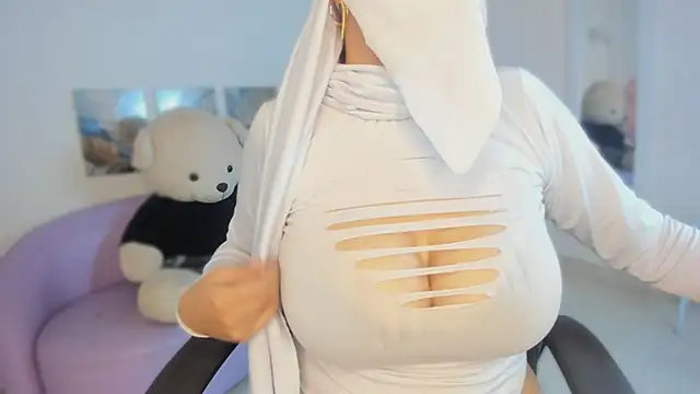 salma isawwii online show from April 18, 5:06 pm