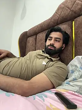 hottestboy03 online show from October 6, 7:50 am