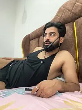 hottestboy03 online show from October 7, 5:26 am