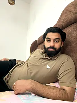 hottestboy03 online show from November 3, 5:42 am