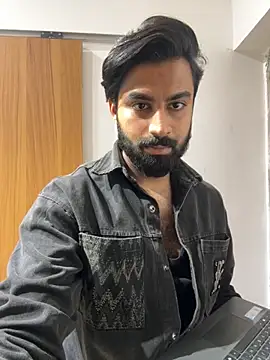 hottestboy03 online show from November 27, 5:42 am