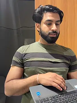 hottestboy03 online show from February 24, 9:40 am