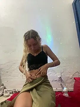 Bruna551 online show from February 17, 2:19 am