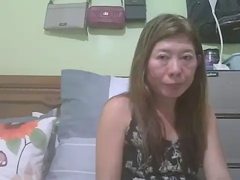 Snapshot of Sexyjenny4u chatting on October 10, 6:34 am Sexyjenny4u online show from October 10, 6:34 am