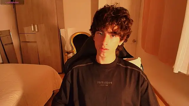 Snapshot of Nude_Boy18 chatting on September 20, 9:54 am Nude Boy18 online show from September 20, 9:54 am