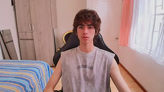 Snapshot of Nude_Boy18 chatting on September 21, 8:21 pm Nude Boy18 online show from September 21, 8:21 pm