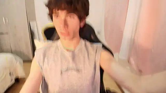 Snapshot of Nude_Boy18 chatting on September 24, 12:14 am Nude Boy18 online show from September 24, 12:14 am