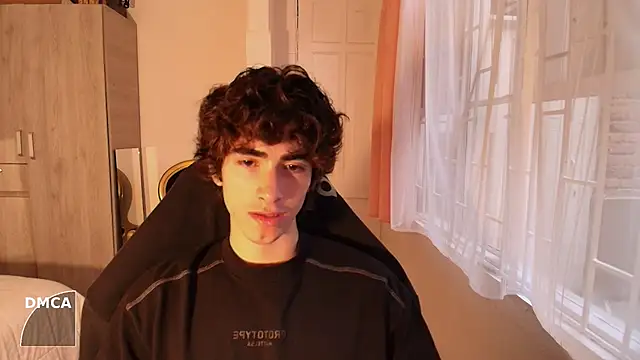 Snapshot of Nude_Boy18 chatting on September 27, 10:15 pm Nude Boy18 online show from September 27, 10:15 pm