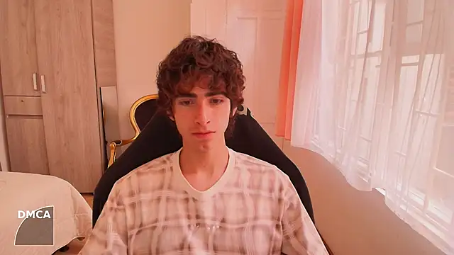 Snapshot of Nude_Boy18 chatting on September 28, 9:42 pm Nude Boy18 online show from September 28, 9:42 pm