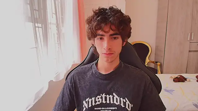 Snapshot of Nude_Boy18 chatting on October 6, 6:05 pm Nude Boy18 online show from October 6, 6:05 pm