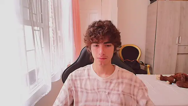 Snapshot of Nude_Boy18 chatting on October 9, 3:32 pm Nude Boy18 online show from October 9, 3:32 pm