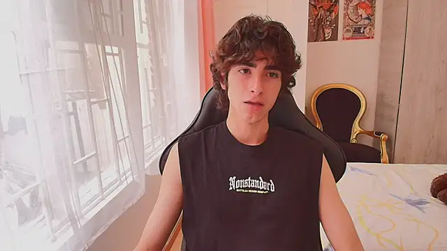 Snapshot of Nude_Boy18 chatting on October 20, 3:45 pm Nude Boy18 online show from October 20, 3:45 pm