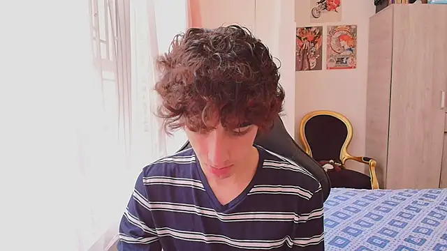 Snapshot of Nude_Boy18 chatting on October 28, 5:26 pm Nude Boy18 online show from October 28, 5:26 pm