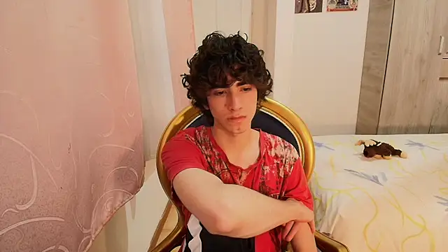 Snapshot of Nude_Boy18 chatting on November 4, 11:15 pm Nude Boy18 online show from November 4, 11:15 pm