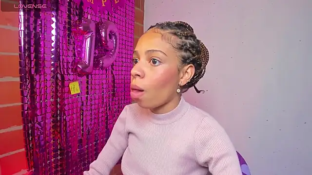 yumi hanna online show from September 10, 11:16 pm