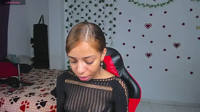 yumi hanna online show from April 26, 12:41 am