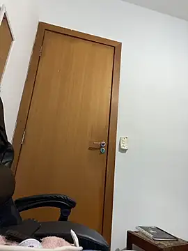 Snapshot of lucioliveira chatting on May 14, 12:39 am lucioliveira online show from May 14, 12:39 am